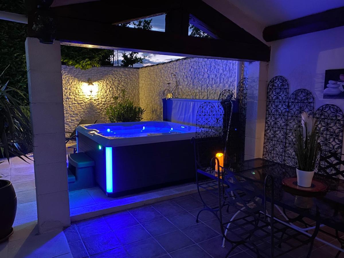 Mas Beau Soleil & Spa Cottages De Charme Avec Jacuzzi&Jardin Prives Saint-Rémy-de-Provence Kültér fotó