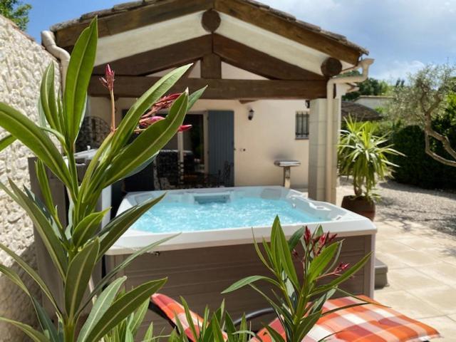 Mas Beau Soleil & Spa Cottages De Charme Avec Jacuzzi&Jardin Prives Saint-Rémy-de-Provence Kültér fotó
