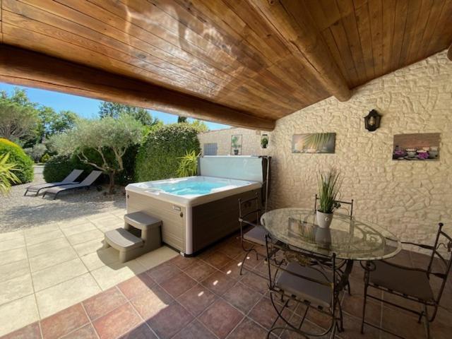 Mas Beau Soleil & Spa Cottages De Charme Avec Jacuzzi&Jardin Prives Saint-Rémy-de-Provence Kültér fotó